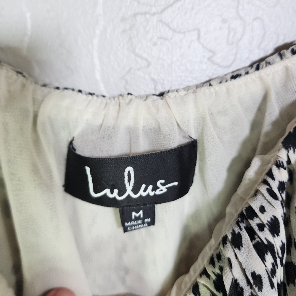 Lulu's Turning It Up Leopard Cream And Black Pleated Romper Size Medium - Picture 6 of 9